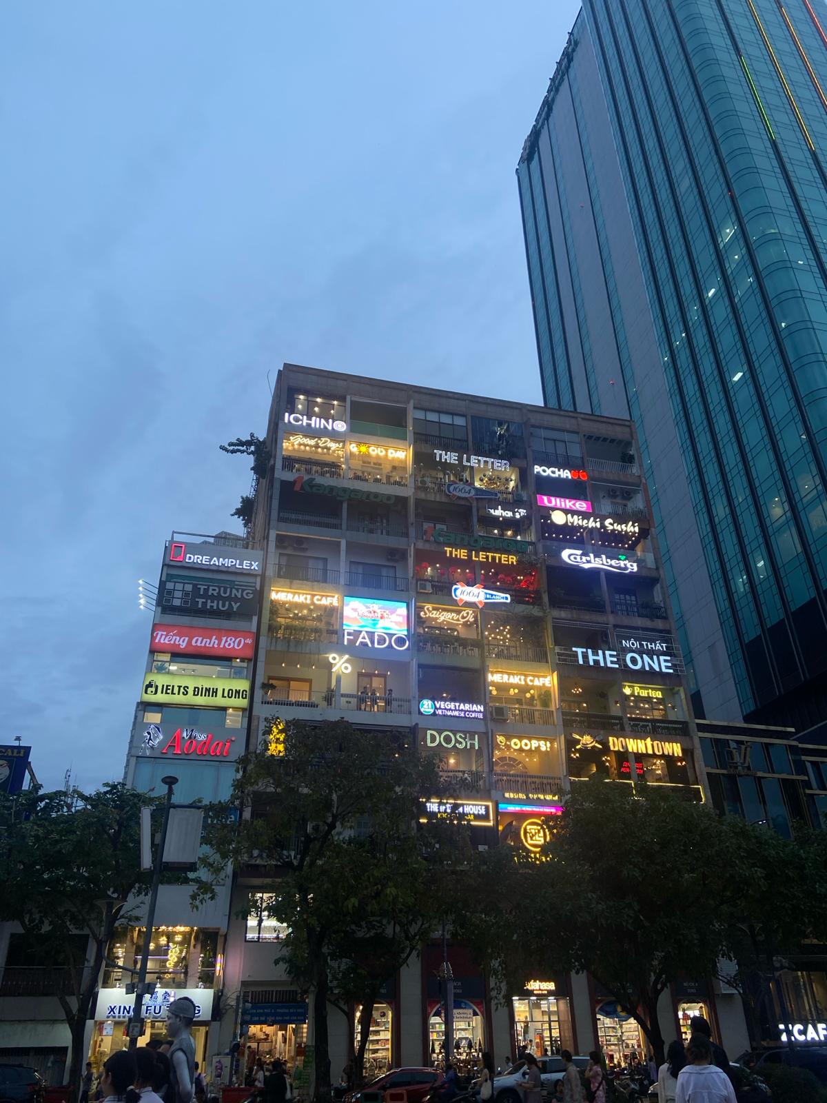 shops in vietnam